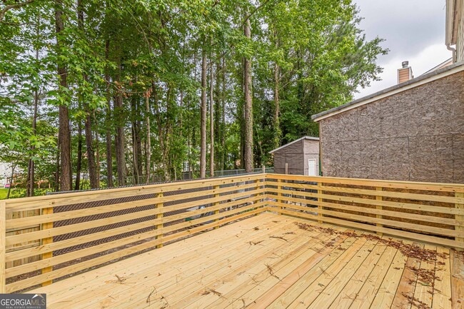 Building Photo - 5895 Hampton Ct