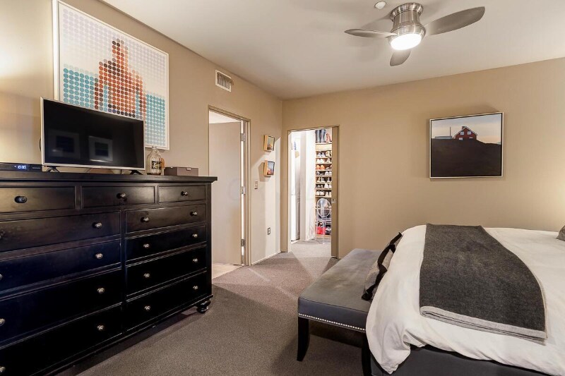 Building Photo - 225 N 4th St