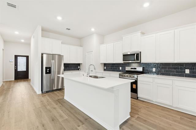 Building Photo - 2209 Tacoma Wy