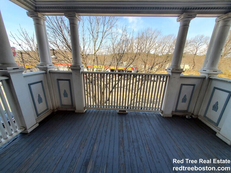 Building Photo - 202 Hyde Park Ave