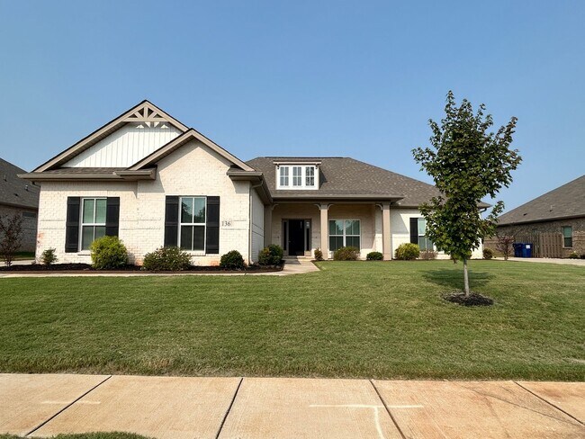 Building Photo - 136 Rosemary Ayers Dr