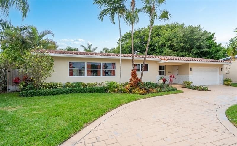 Building Photo - 2409 NE 22nd Terrace