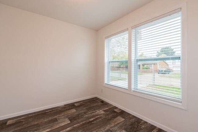 Building Photo - Charming 3-Bedroom Home with Spacious Yard in North Tulsa