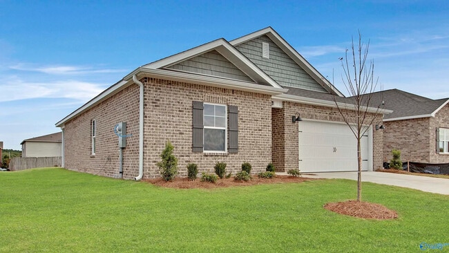 Building Photo - 3404 Feldspar Dr SW