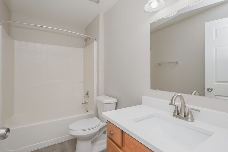 Building Photo - 12726 Kings Lake Dr