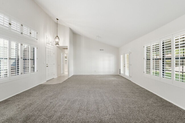 Building Photo - Beautiful 3 Bed/ 2.5 Bath Scottsdale Home I Near Kierland - Prime Location