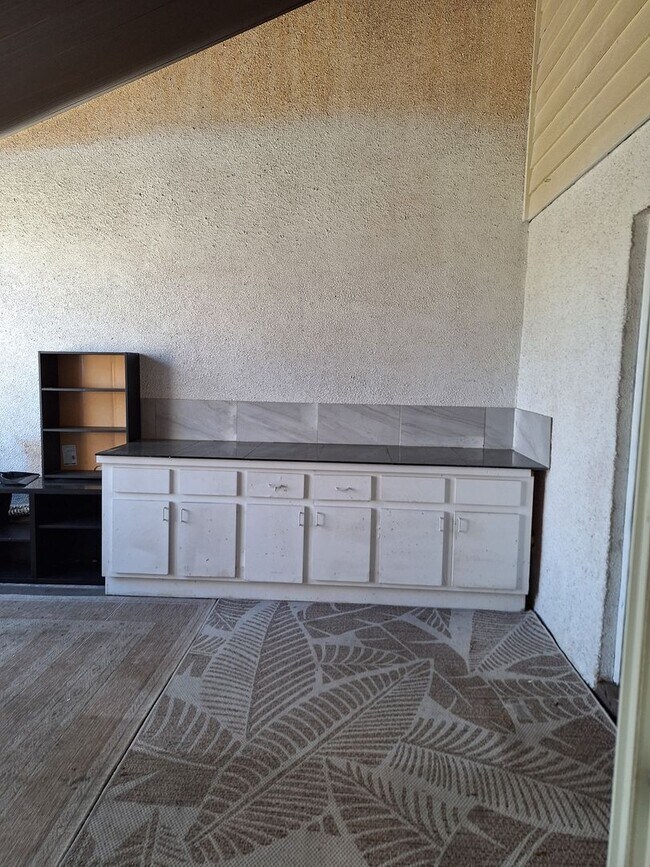 Building Photo - 3459 Excalibur Way E