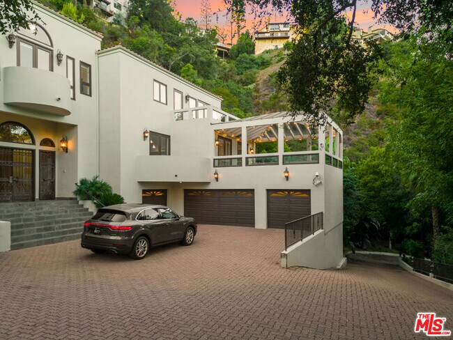 Building Photo - 11037 Anzio Rd