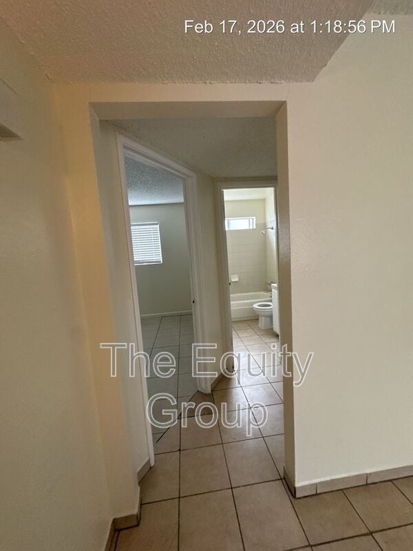 Building Photo - 624 N Garden St