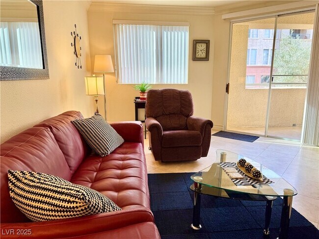 Building Photo - 270 E Flamingo Rd