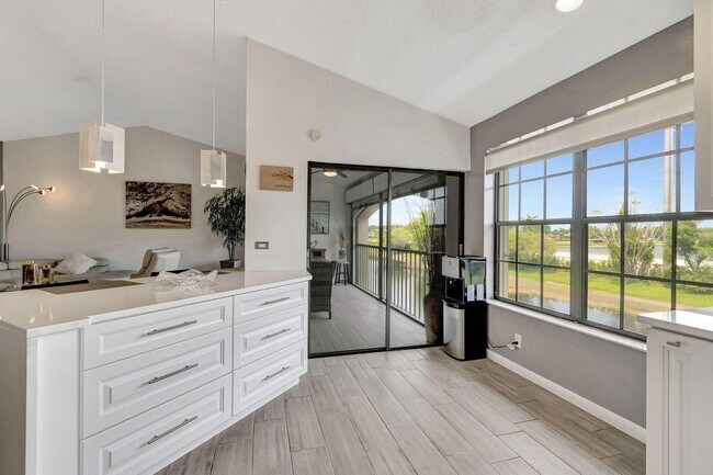Building Photo - 8320 Waterline Dr