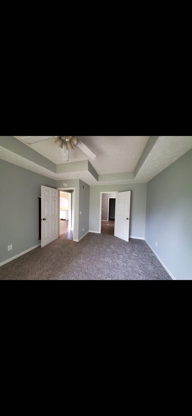Building Photo - 157 Ridgeview Dr