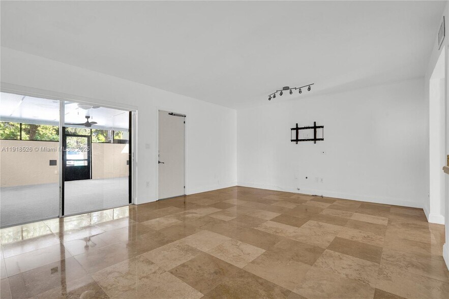 Building Photo - 9823 SW 93rd Ter