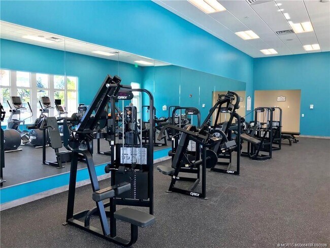 Building Photo - 163 NE Buoy Dr