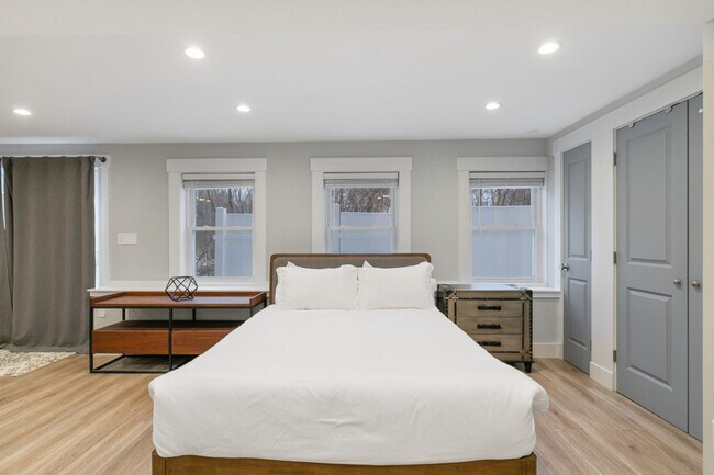 Building Photo - 3 Chapel Way