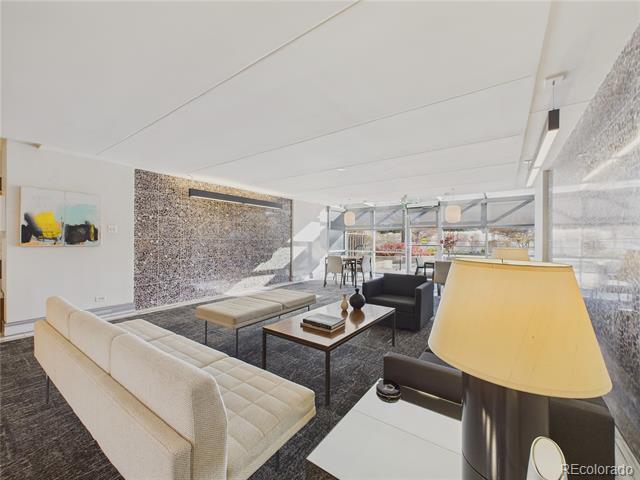 Building Photo - 3100 E Cherry Creek S Dr