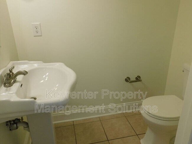Building Photo - 42 Enchanted View Cir