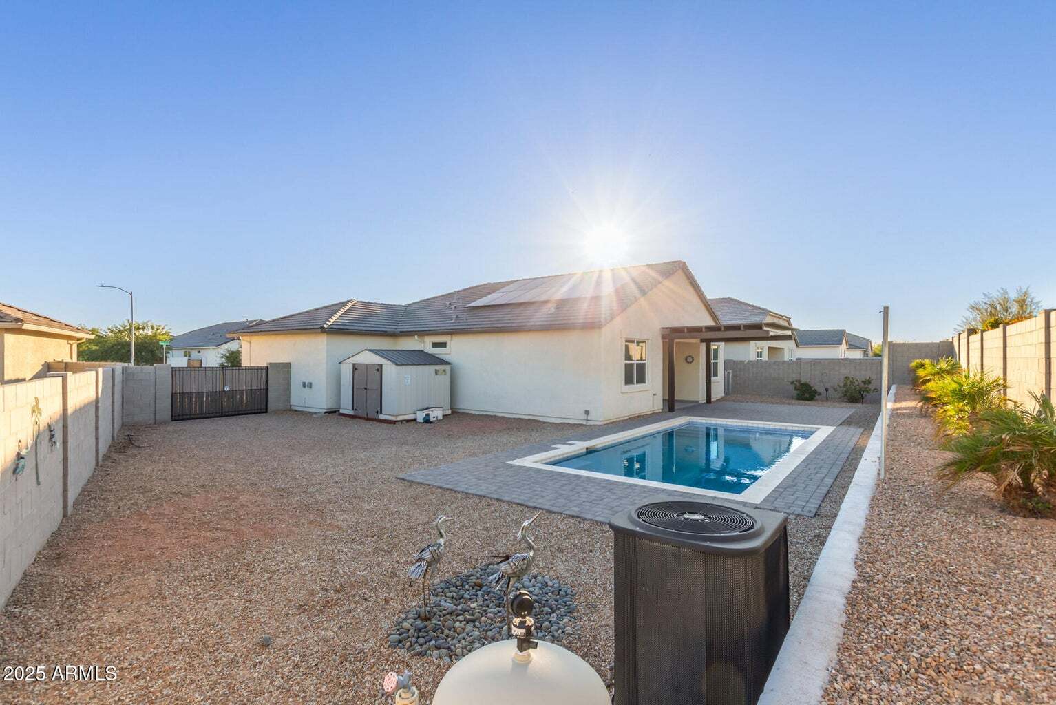 Building Photo - 1016 W Beacon Dr