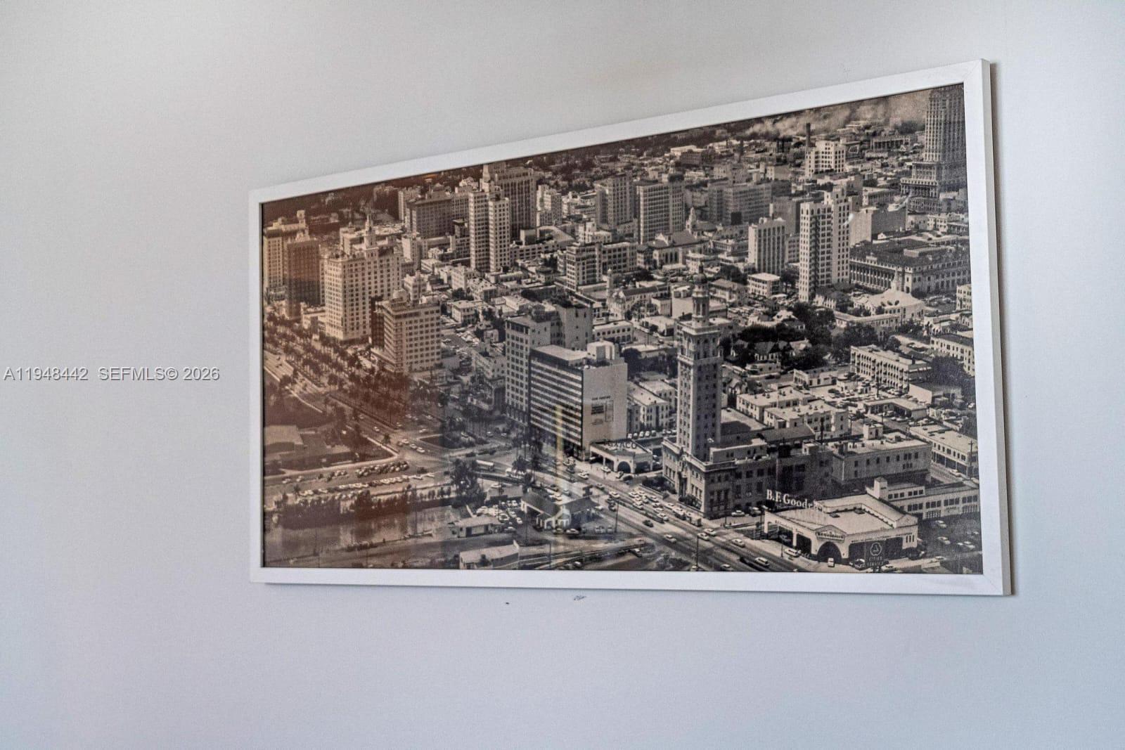 Building Photo - 159 NE 6th St