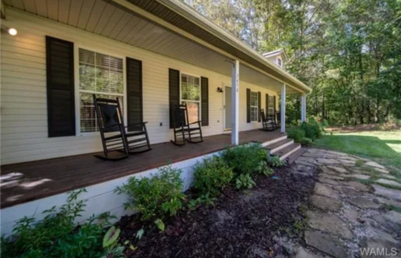 Building Photo - 7650 Hargrove E Rd