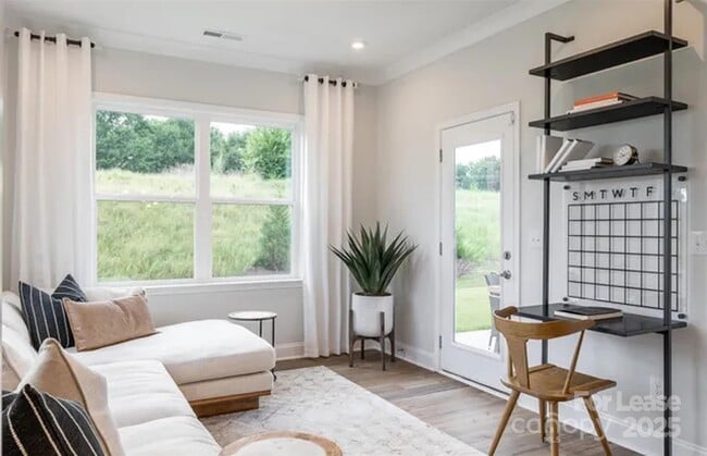 Building Photo - 19016 Yellow Birch Dr