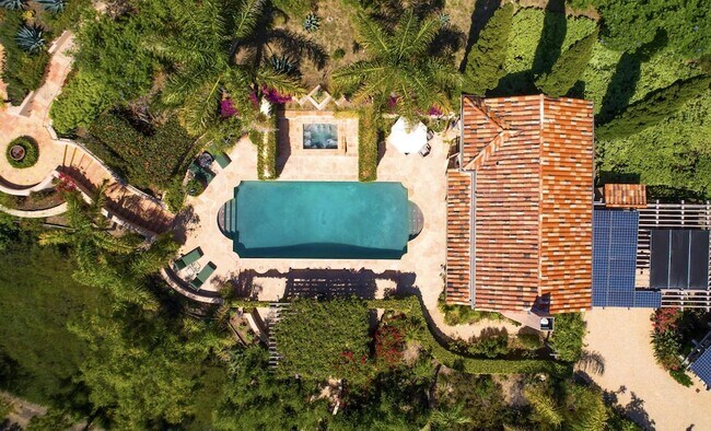 Building Photo - 3756 Foothill Rd