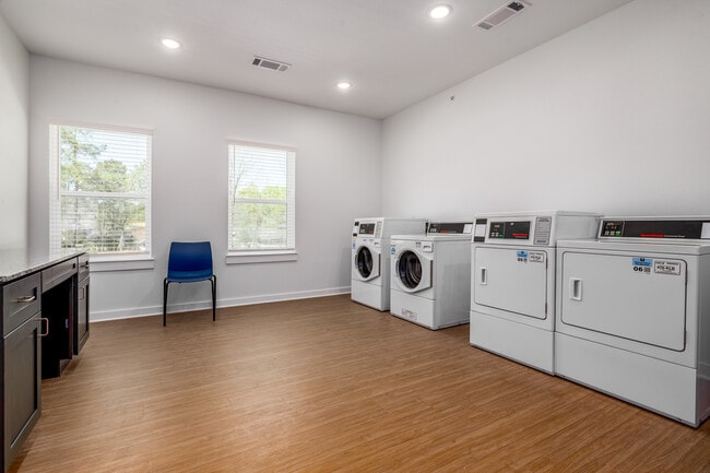 Laundry Room - Reserve at Mott