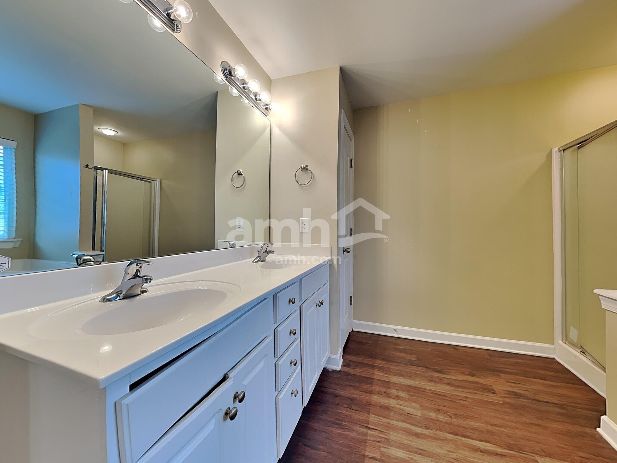 Building Photo - 2849 Watercrest Dr NW