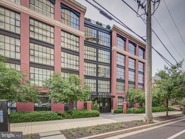 Building Photo - 1600 Clarendon Blvd