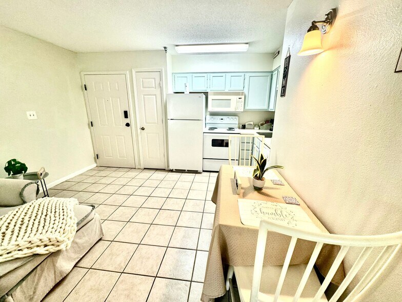 Building Photo - 200 Sandestin Ln
