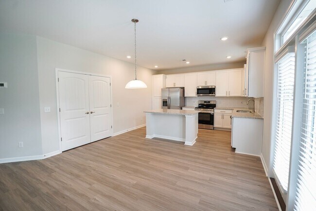 Building Photo - Available Soon!