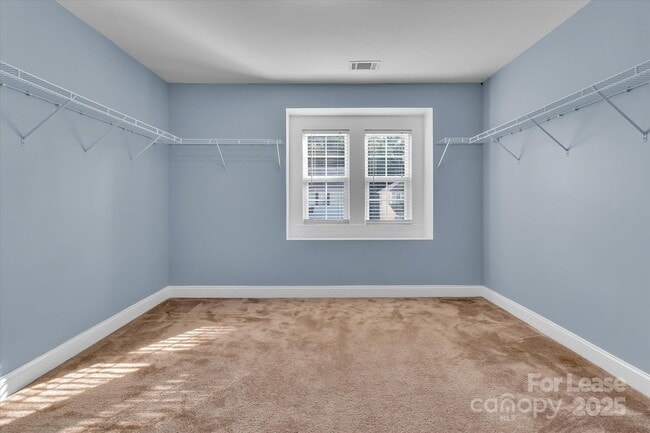 Building Photo - 15635 Normans Landing Dr