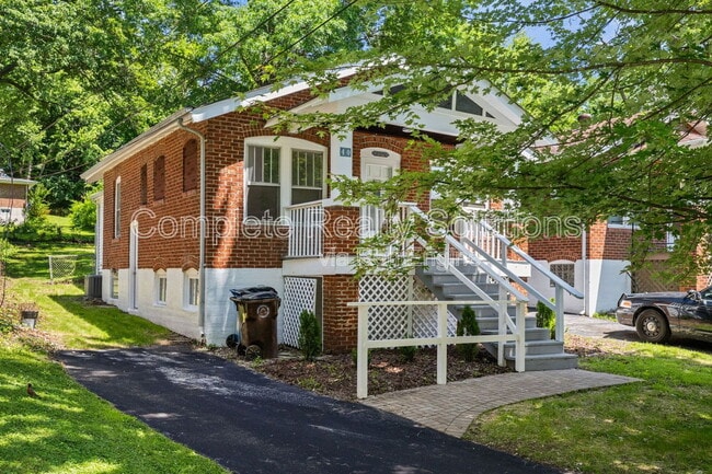 Primary Photo - 40 S Hartnett Ave