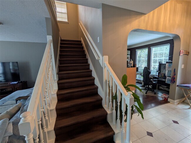 Building Photo - 9222 Symphonic Ln
