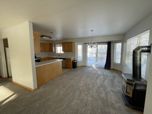 Building Photo - Charming 3 Bedroom, Single Level Home in Central Bozeman