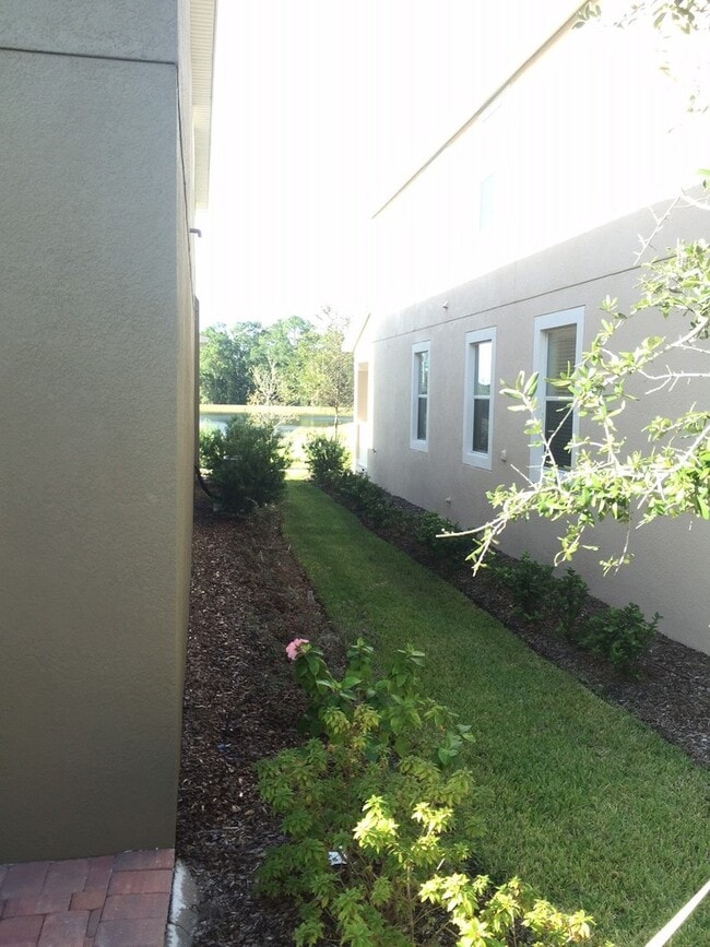 Building Photo - MOVE IN SPECIAL- 3/2.5 Beautiful Energy Ef...
