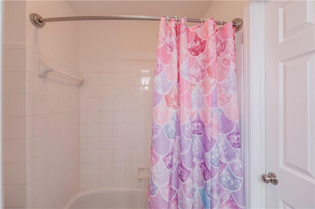 Building Photo - 2870 Roanoke Rd