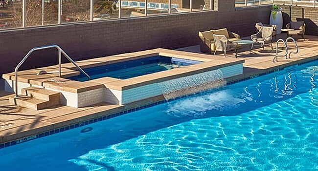 Hot Tub 2 - 3401 Arapahoe Ave