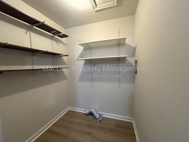 Building Photo - 16134 Clarence Ct