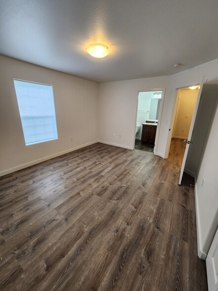 Building Photo - 4038 W Marble Way