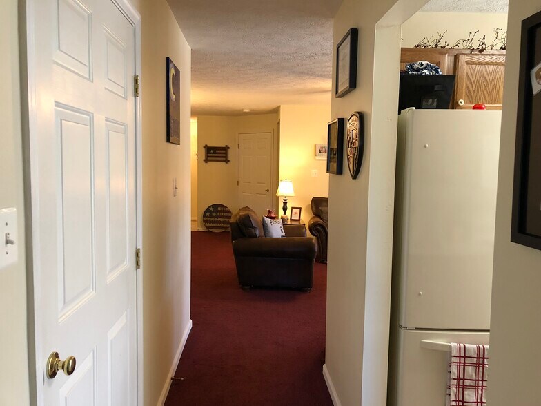 Building Photo - 6391 Rutherford Ct