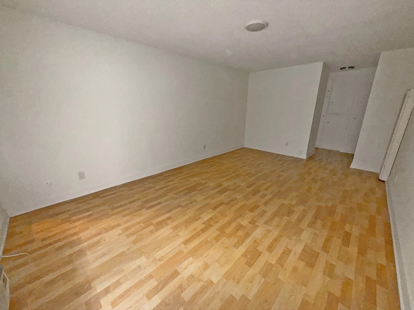 Building Photo - 10776 Rose Ave