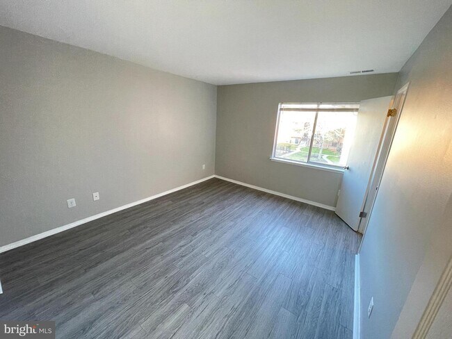 Building Photo - 7994 Audubon Ave