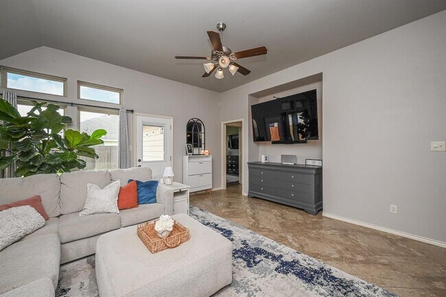 Building Photo - 10911 Overland Trail Dr
