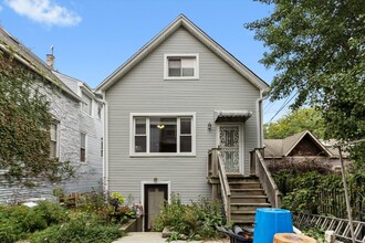 Building Photo - 2120 N Whipple St