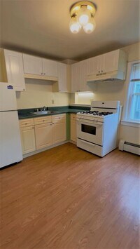 Building Photo - 359 St Paul St