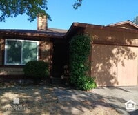 Building Photo - 2-bedroom, 2-bathroom Duplex in Sonoma!