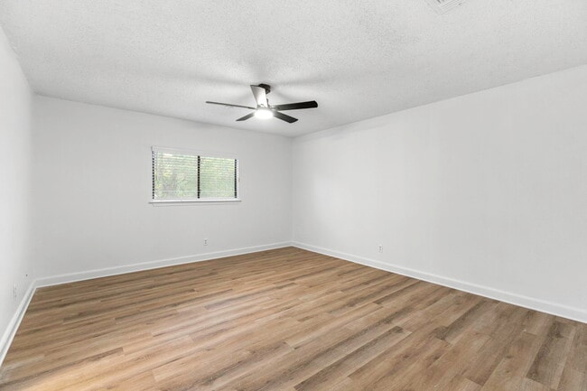 Building Photo - 16031 Watering Point Dr