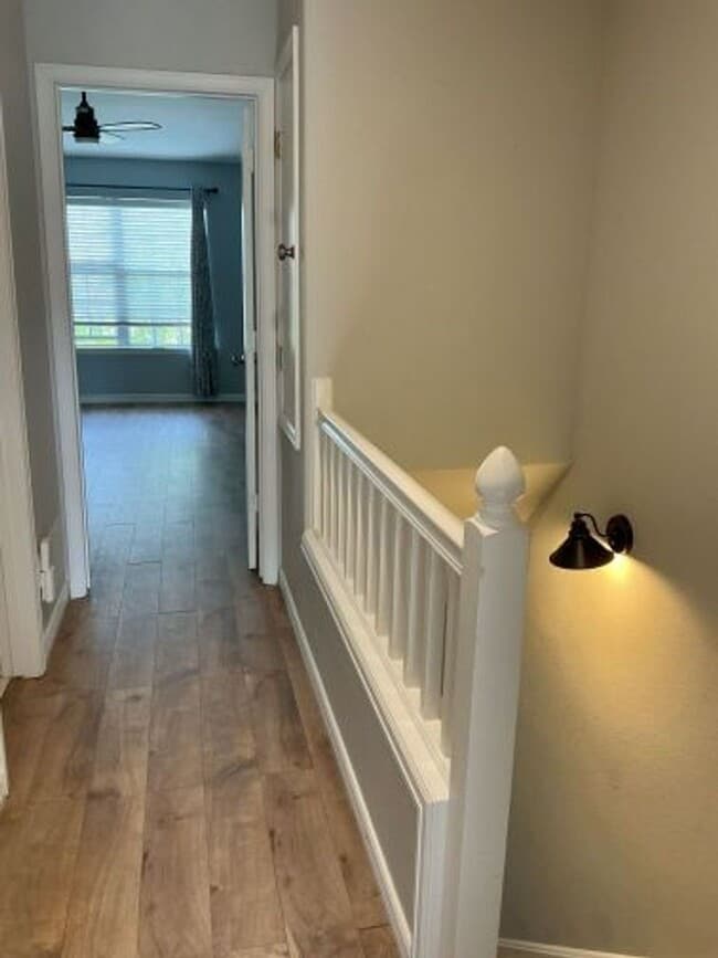 Building Photo - **Newly Upgraded Townhome**