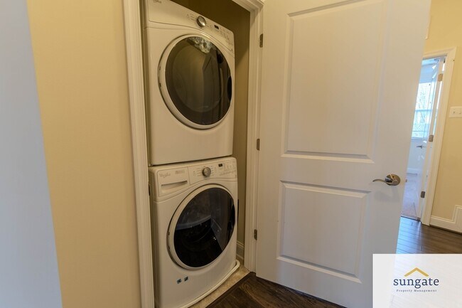 Building Photo - 5757 Richards Valley Rd